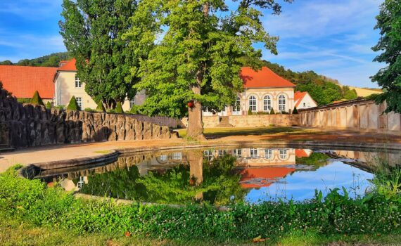Herzteich mit Orangerie